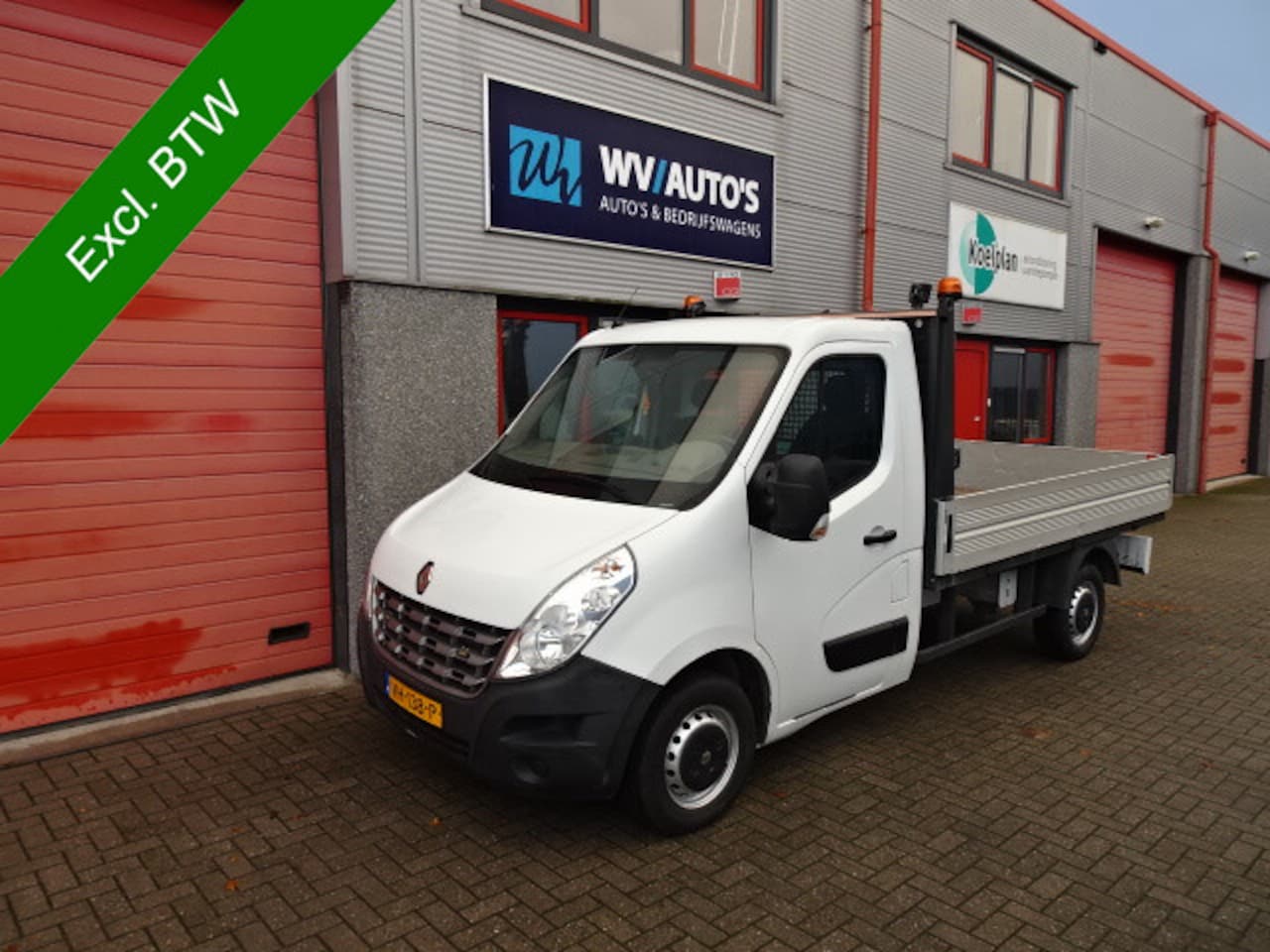 Renault Master - T35 2.3 dCi openlaadbak 107060 km !! airco 2500 kg trekhaak gewicht - AutoWereld.nl