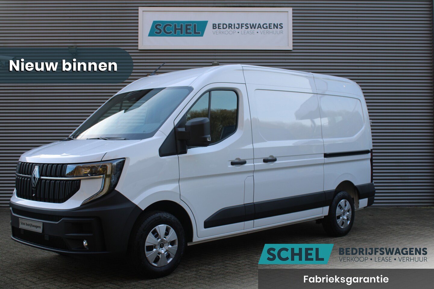 Renault Master - T35 2.0 dCi 170pk L2H2 Extra - 2x Schuifdeur - Navigatie - Blind Spot - Camera - Stoelverw - AutoWereld.nl