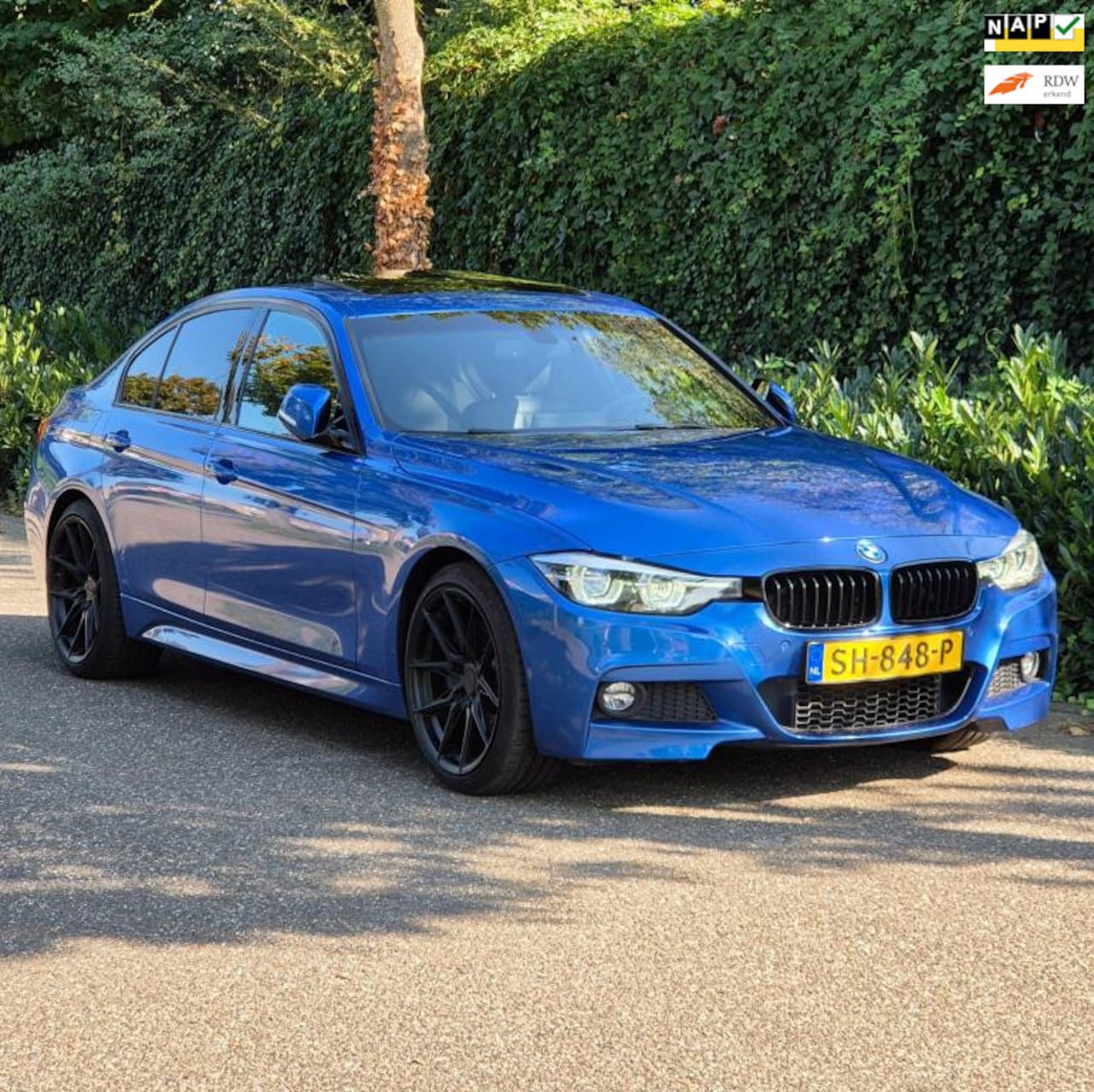 BMW 3-serie - 320i Edition M Sport Shadow Executive Pano CarPlay NAP 19inch NL Cam Blauw - AutoWereld.nl