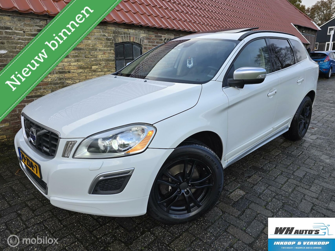 Volvo XC60 - 2.0 D3 R-Design | Open dak | 18inch | Zeer mooi! - AutoWereld.nl