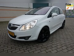 Opel Corsa - 1.6-16V GSI - pann dak - zwarte lm velgen