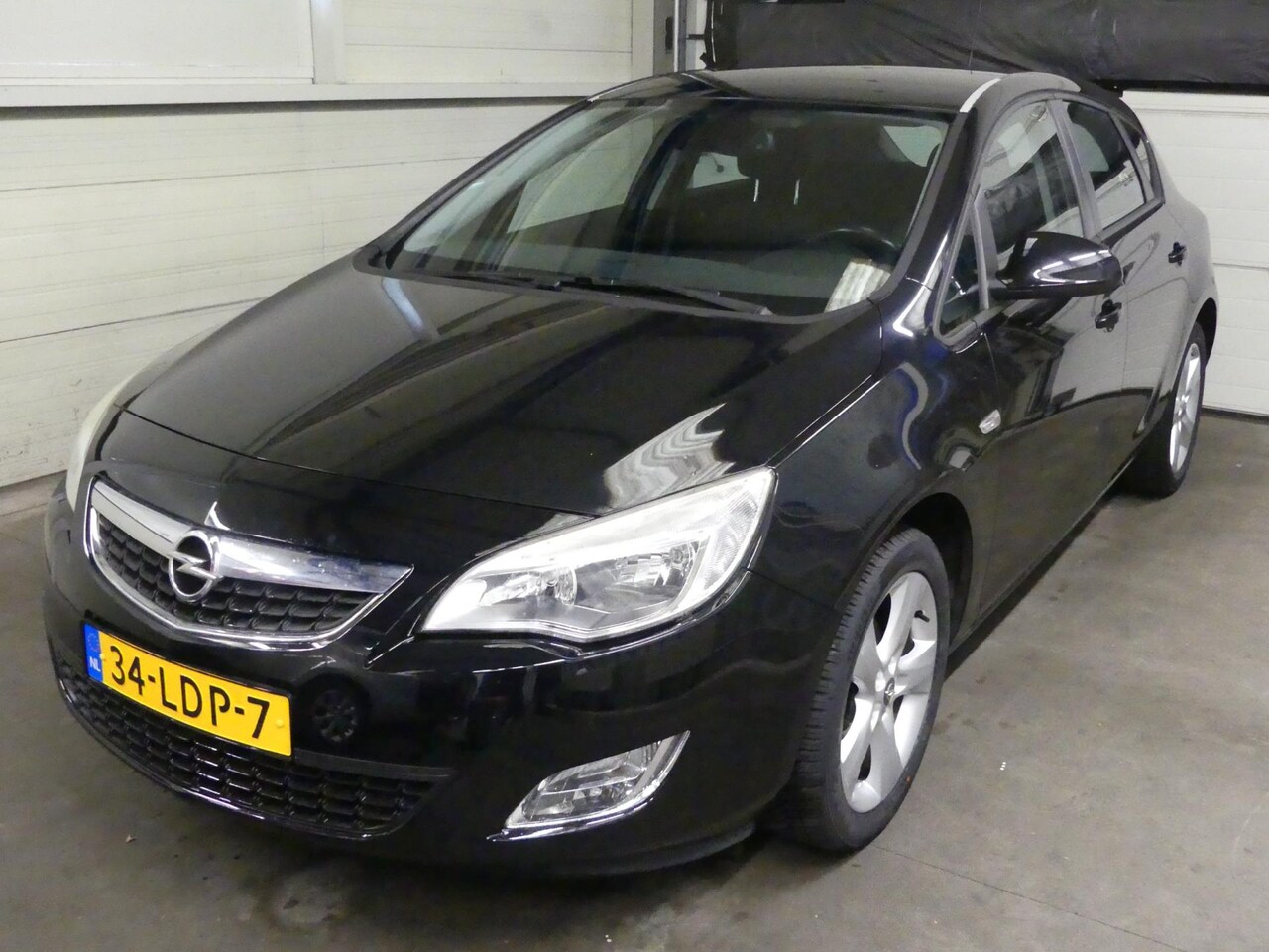 Opel Astra - 1.4 Edition - Cruise Control - Mooie auto! - AutoWereld.nl