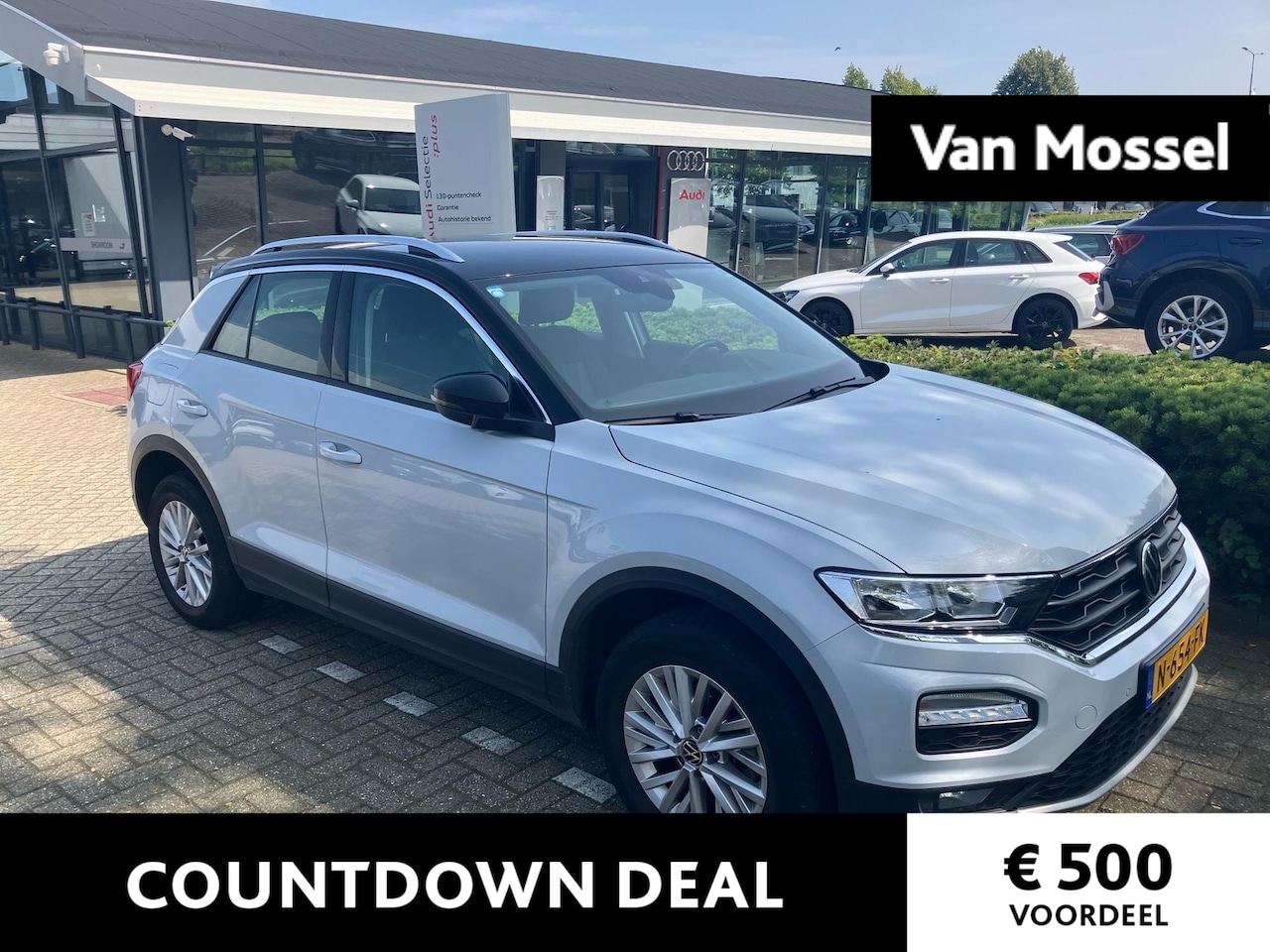 Volkswagen T-Roc - 1.5 TSI Style Business | Automaat | Navigatie | Airco | 16 Inch Velgen | Zwart dak | Parke - AutoWereld.nl