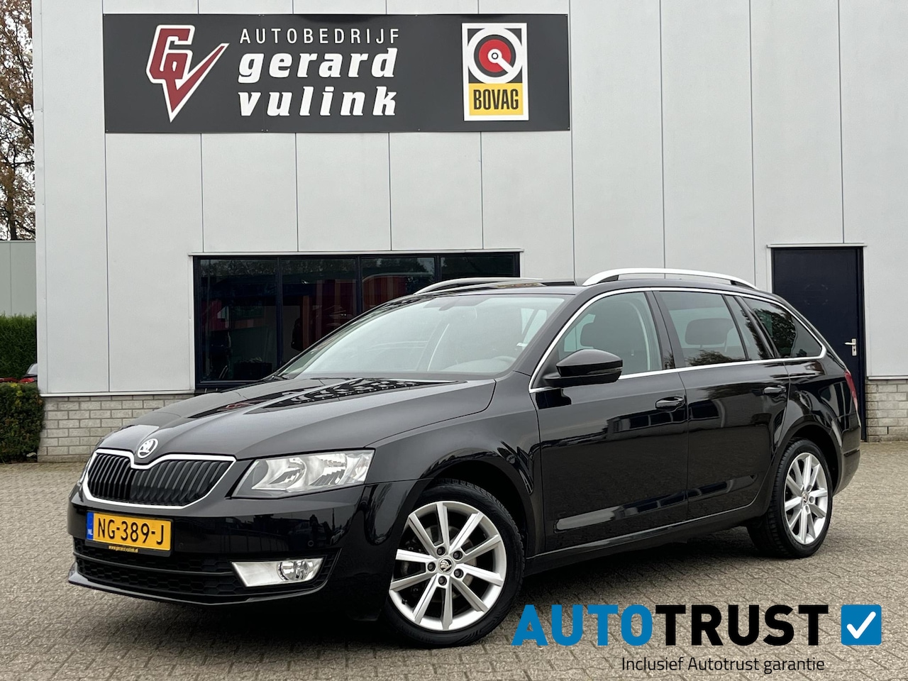 Skoda Octavia Combi - 1.4 TSI Greentech Style CLIMA CRUISE NAV TREKHAAK - AutoWereld.nl