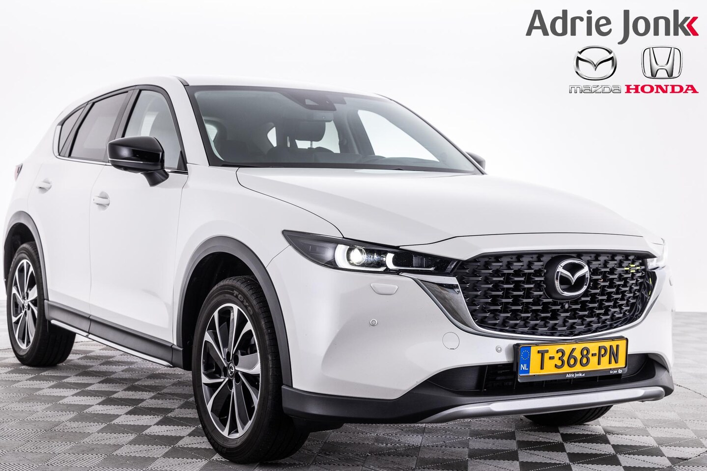 Mazda CX-5 - 2.0 SkyActiv-G 165 Newground | AUTOMAAT | APPLE CARPLAY | DODEHOEK DETECTIE | 360 CAMERA | - AutoWereld.nl