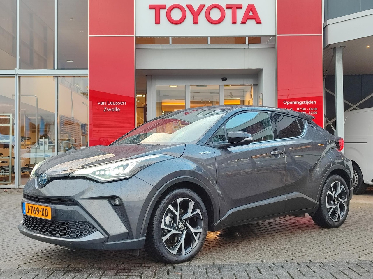 Toyota C-HR - 2.0 Hybrid First Edition BI-TONE LEER JBL-AUDIO DODEHOEKDETECTIE NAVI CLIMA APPLE/ANDROID - AutoWereld.nl