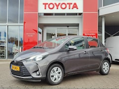 Toyota Yaris - 1.5 VVT-i Design Red TREKHAAK AIRCO CRUISE BLUETOOTH CAMERA NL-AUTO