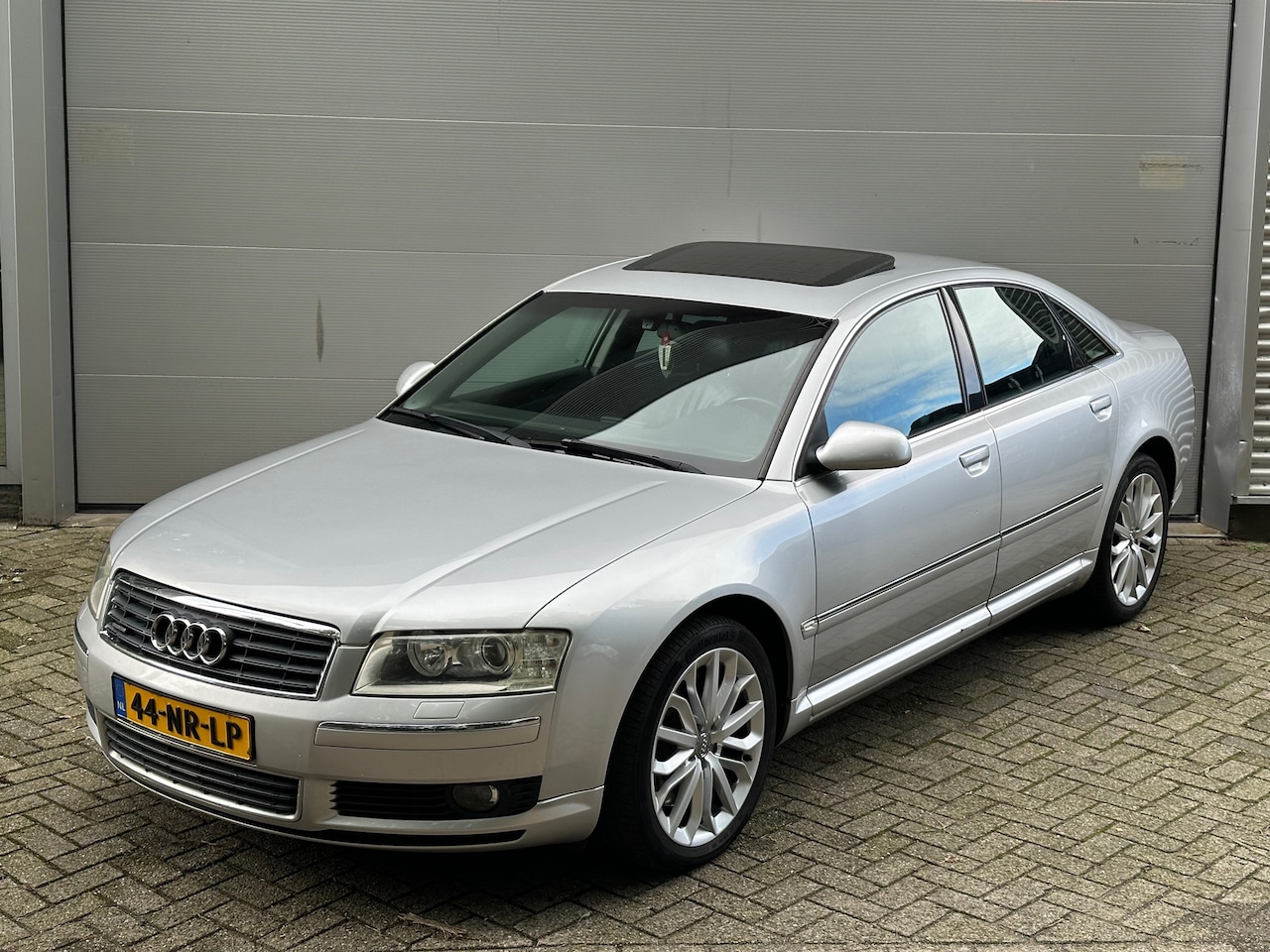 Audi A8 - 3.7 quattro Pro Line l Volleder l Schuifdak l Xenon l Strakke Auto l Rijdt & Schakelt zeer - AutoWereld.nl