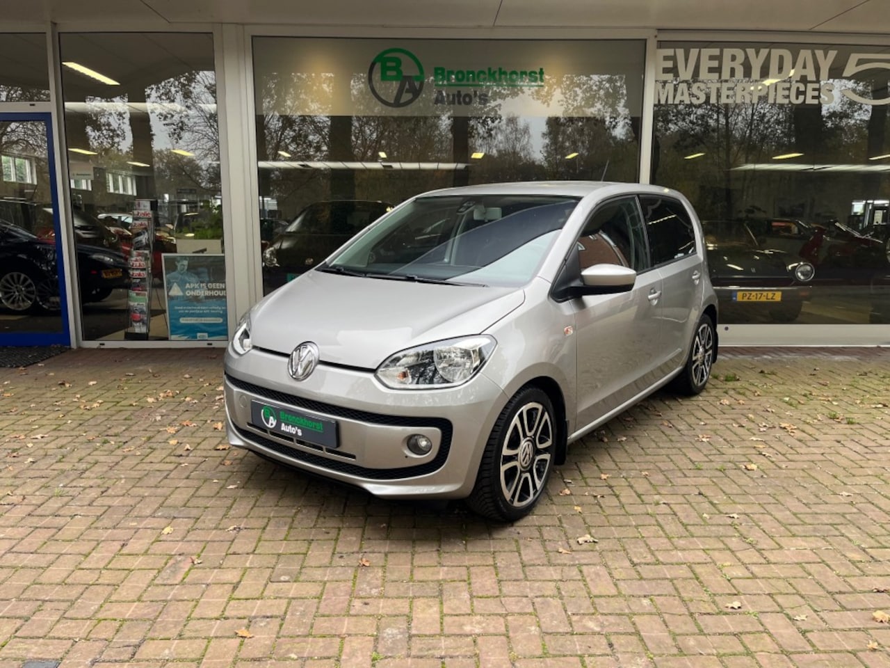 Volkswagen Up! - 1.0 BMT high up! 1.0 BMT HIGH UP! - AutoWereld.nl