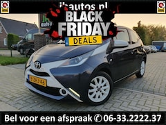 Toyota Aygo - 1.0 VVT-i x-play 5-DRS/AIRCO/TOUCHSCREEN/CAMERA