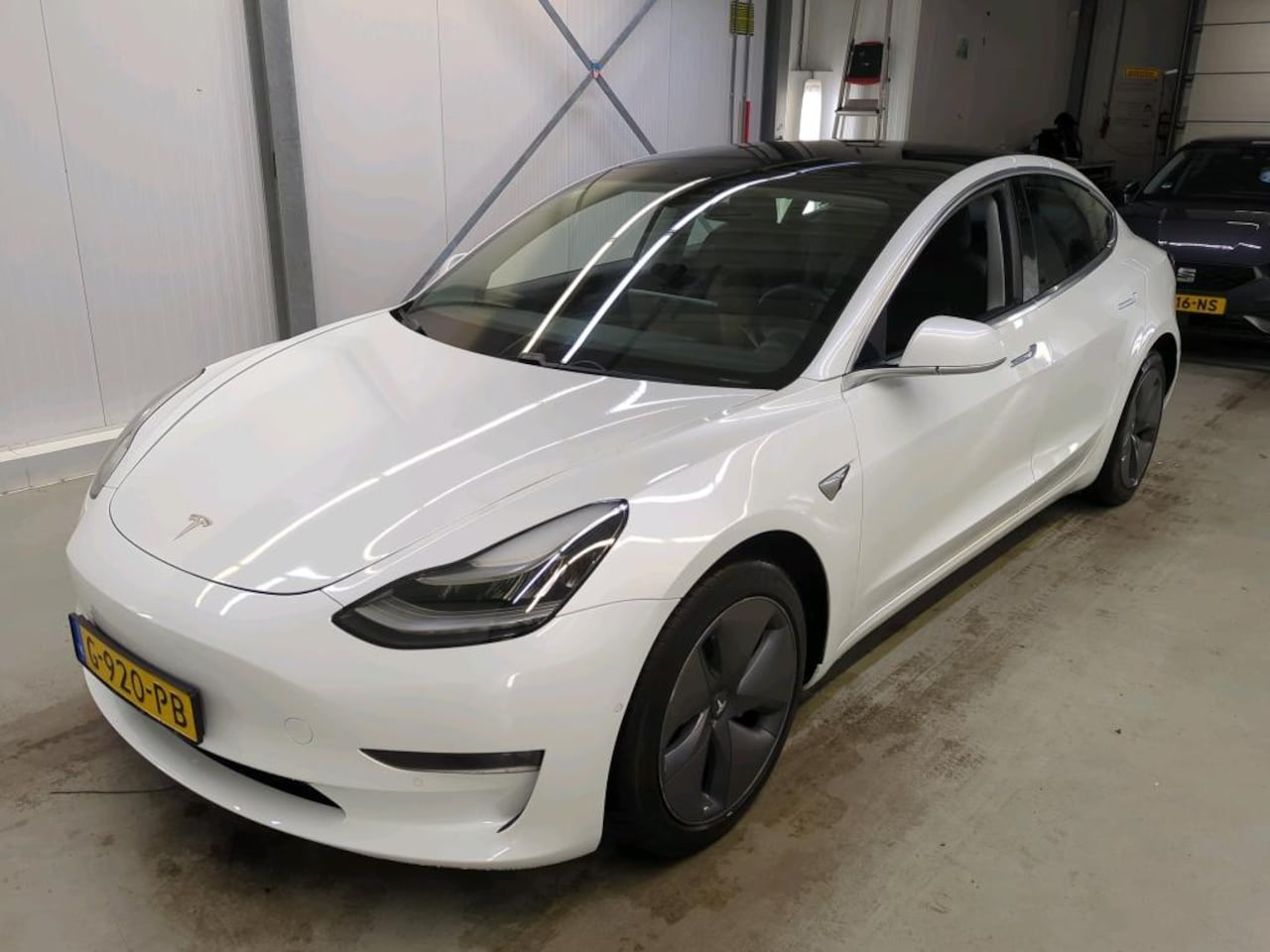 Tesla Model 3 - Long-Range AWD 351pk 75 kWh [ AUTOPILOT+620KM WLTP+PREMIUM AUDIO ] - AutoWereld.nl