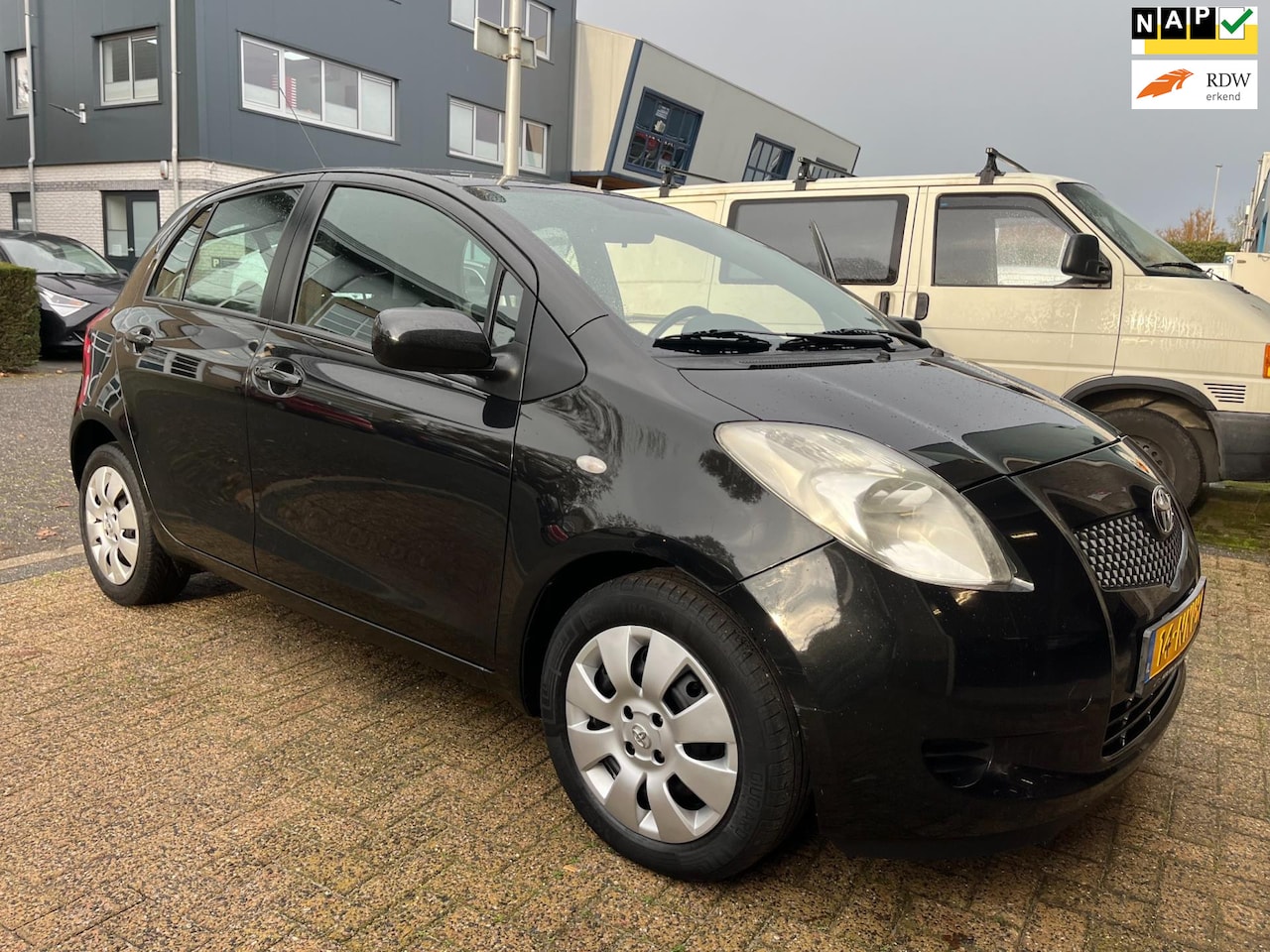 Toyota Yaris - 1.3 VVTi Terra 5 deurs airco - AutoWereld.nl