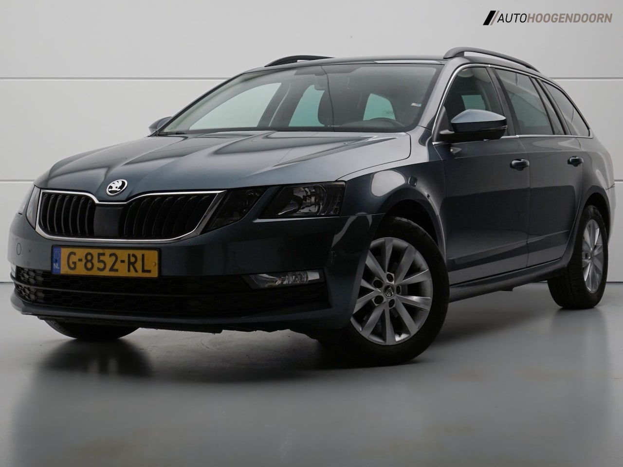 Skoda Octavia Combi - 1.0 TSI Greentech Sport Edition (APPLE CARPLAY,LED VERLICHTING,PARKEERSENSOR,TREKHAAK,LM-V - AutoWereld.nl