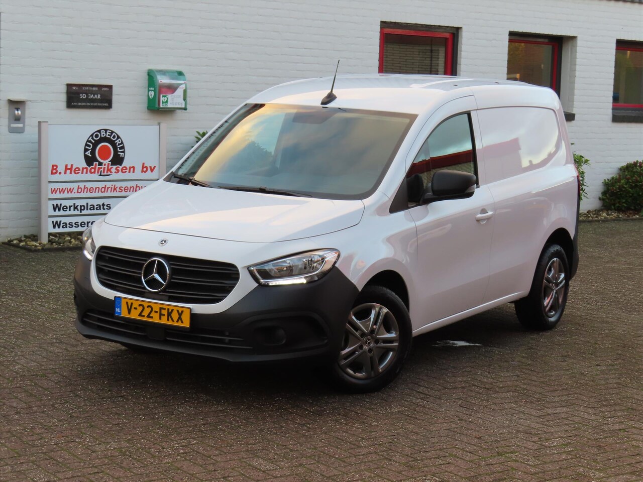 Mercedes-Benz Citan - GB 108CDI L1 PRO/ Airco/ DAB/ Bluetooth/ Nieuwe voorraad bus/ Rijklaarprijs/ Origineel NL/ - AutoWereld.nl