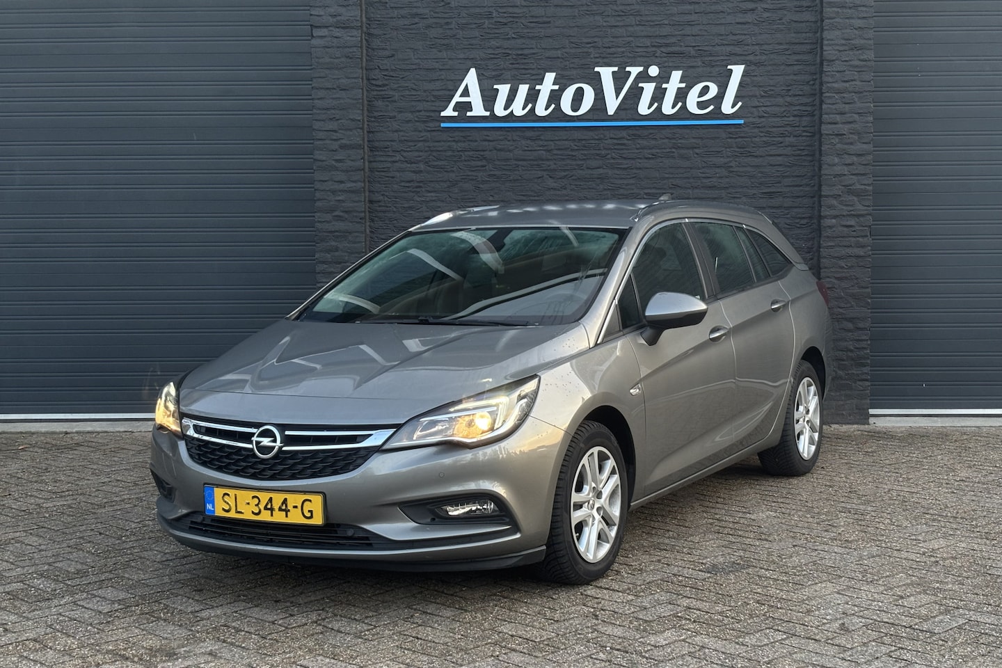 Opel Astra Sports Tourer - 1.4 Online Edition 150PK | Camera | Trekhaak | Carplay | Clima - AutoWereld.nl