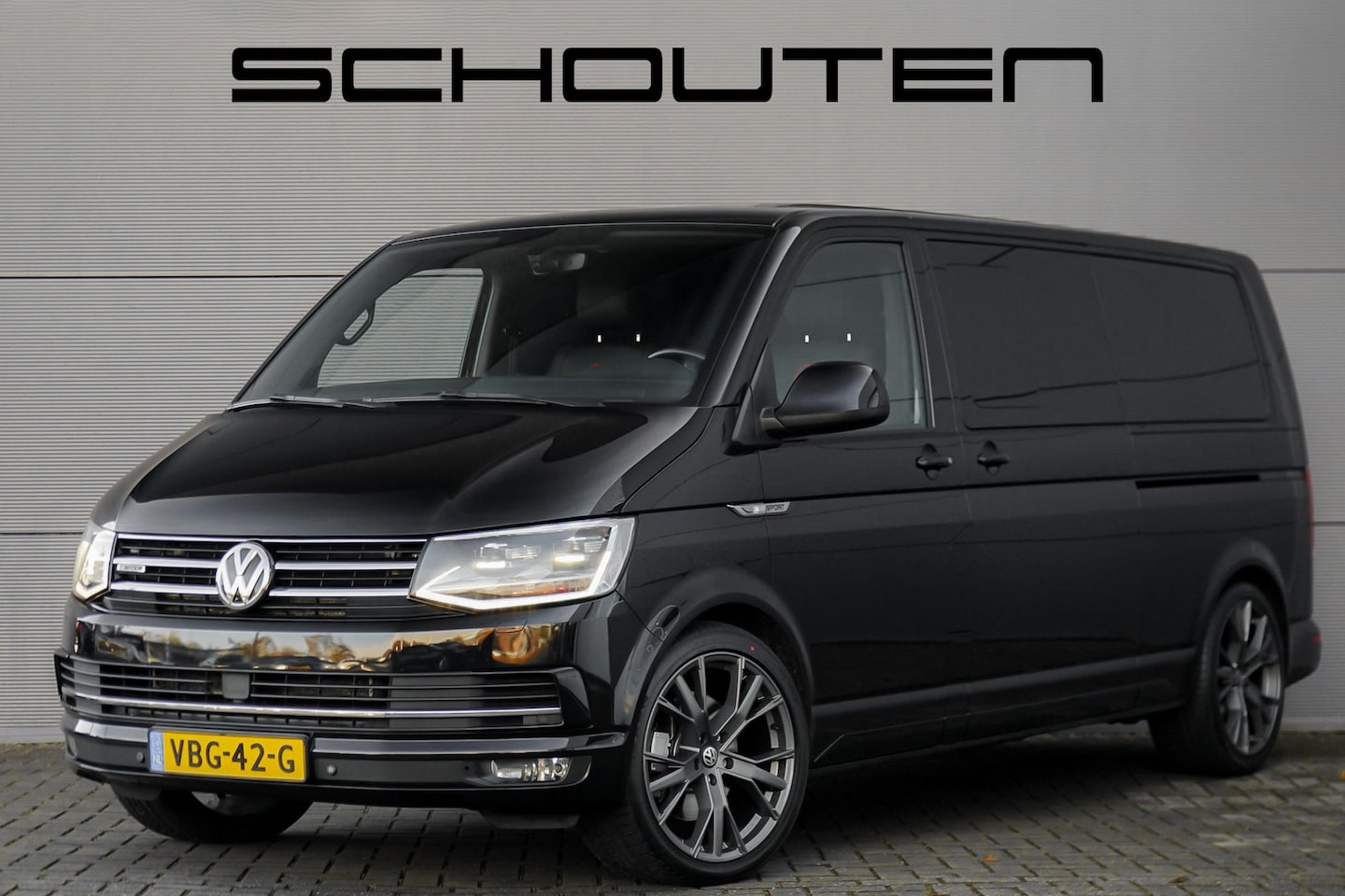 Volkswagen Transporter - 2.0 TDI L2H1 Highline 4M Schuifdak Leder Elektrische Schuifdeuren 1e Eig - AutoWereld.nl