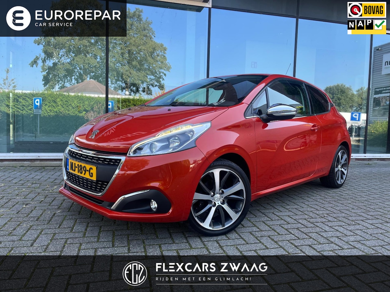 Peugeot 208 - 1.2 PureTech 110PK GT-Line - Navi - Climate - Camera - Parkeerhulp - AutoWereld.nl