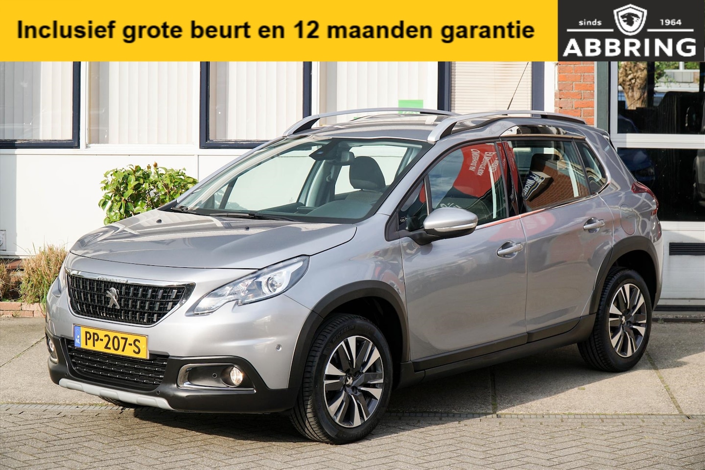 Peugeot 2008 - Allure parkeerhulp AppleCarplay en trekhaak - AutoWereld.nl