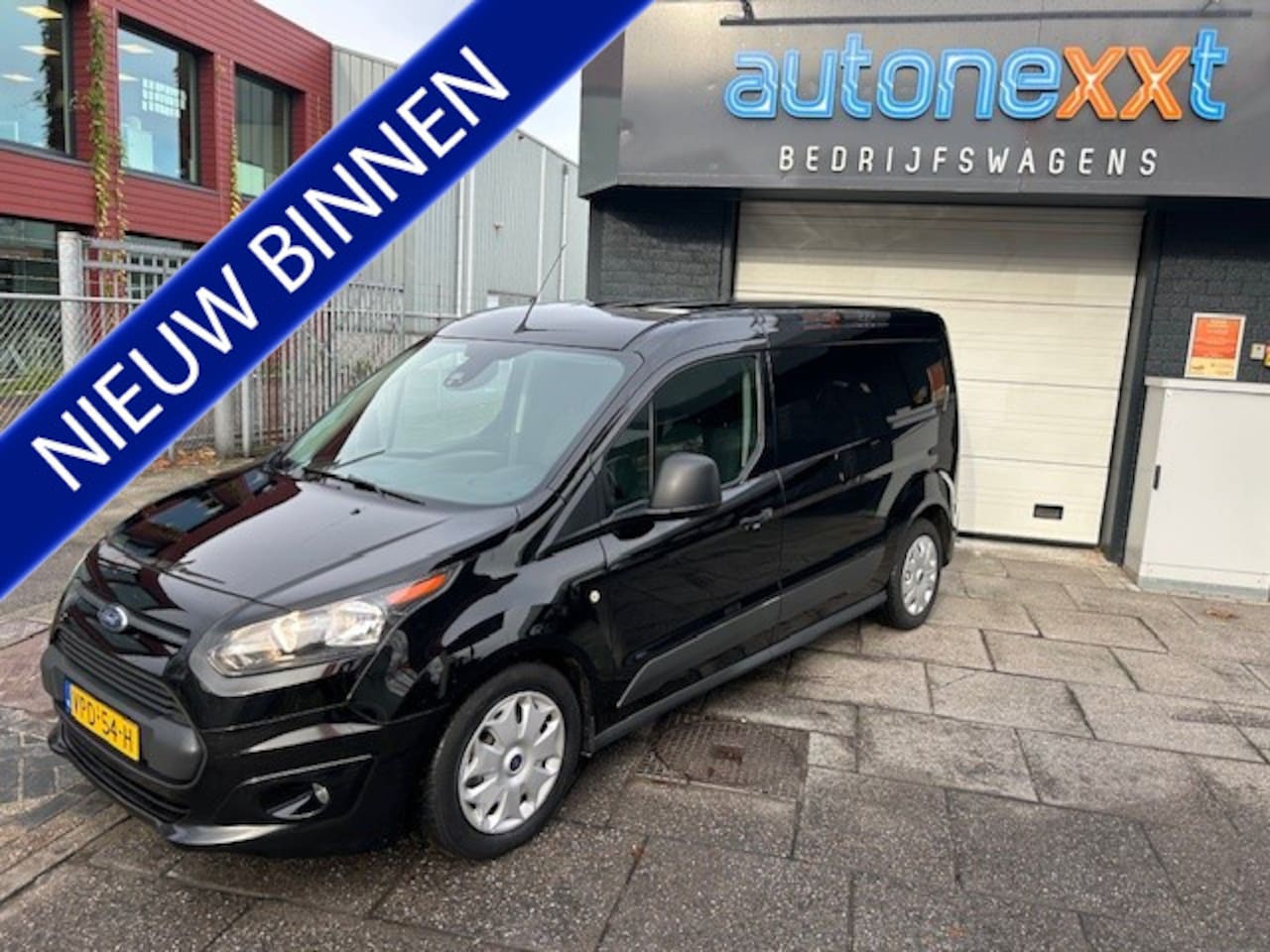 Ford Transit Connect - 1.5 TDCI L2 Trend AIRCO I NAV I CAMERA I PDC I AUTOMAAT I 3-ZITS I BETIMMERING LAADRUIMTE - AutoWereld.nl