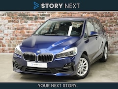 BMW 2-serie Active Tourer - 218i High Executive Automaat / Trekhaak / Head-Up Display / Achteruitrijcamera / Stoelverw