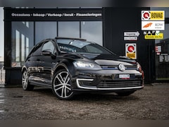 Volkswagen Golf - 1.4 TSI GTE*PANO*CARPLAY*LEDER*CAMERA*TREKHK