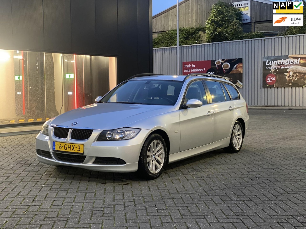 BMW 3-serie Touring - 318i Business Line 318i Business Line - AutoWereld.nl