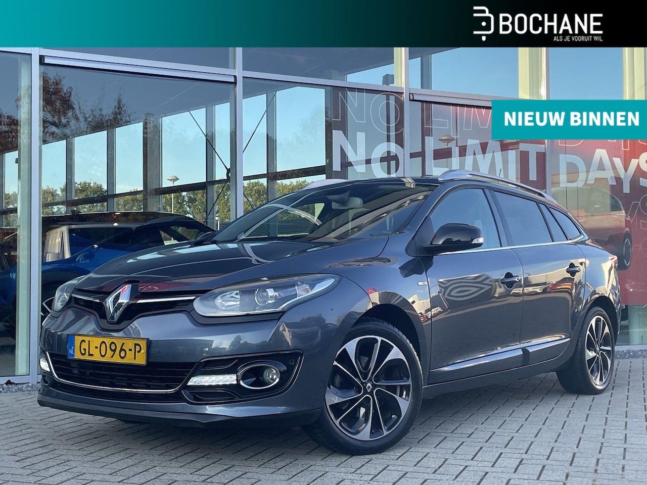 Renault Mégane Estate - 1.2 TCe Bose | TREKHAAK | NAVIGATIE | EXTRA WINTERBANDEN | - AutoWereld.nl