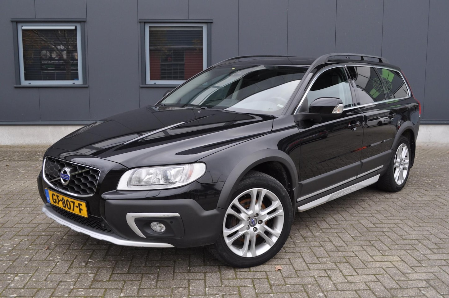 Volvo XC70 - 2.4 D5 Summum 2.4 D5 Summum - AutoWereld.nl