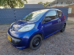 Peugeot 107 - 1.0-12V XR