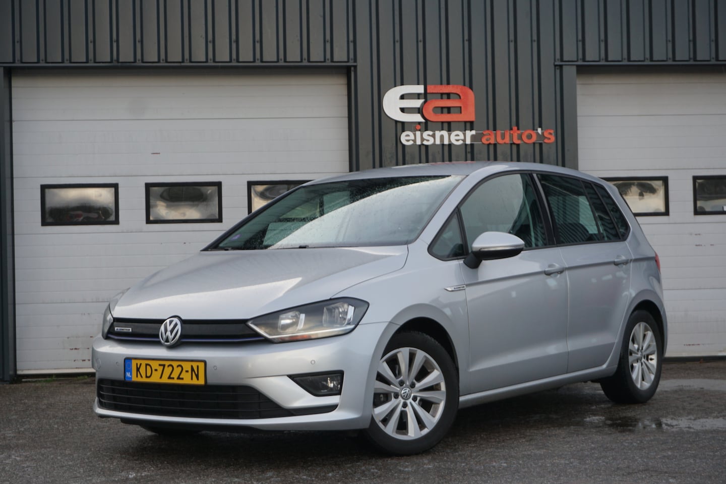 Volkswagen Golf Sportsvan - 1.0 TSI Connected Series | CAMERA | TREKHAAK | NAVI | ECC | - AutoWereld.nl