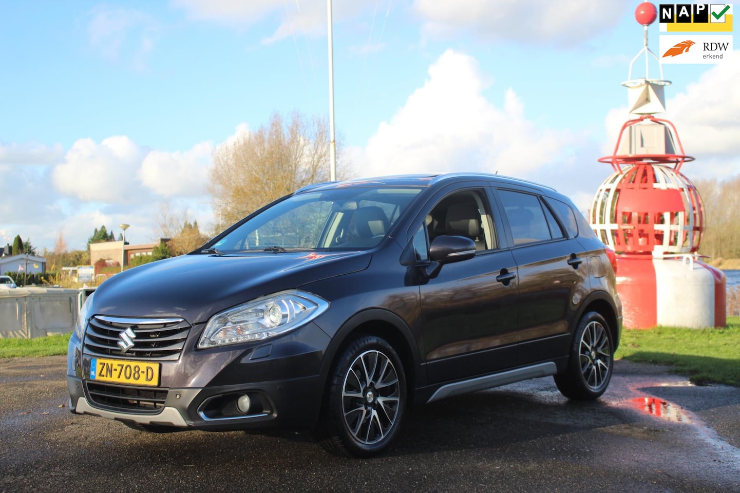 Suzuki SX4 S-Cross - 1.6 High Executive *Pano *Leer *Navi *Camera - AutoWereld.nl