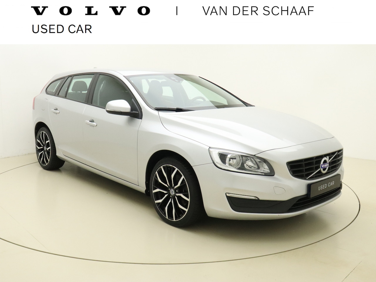 Volvo V60 - T2 129pk Automaat Nordic / 18'' / Cruise Control / Navigatie / Bluetooth / Trekhaak / Airc - AutoWereld.nl