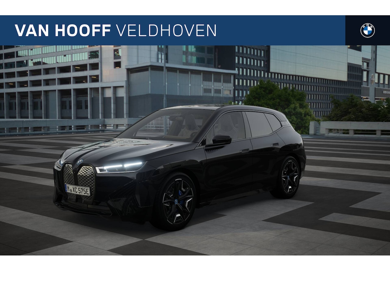 BMW iX - xDrive50 High Executive Sport / Panoramadak Sky Lounge / Trekhaak / Laserlight / Bowers & - AutoWereld.nl