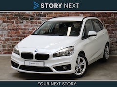 BMW 2-serie Active Tourer - 218i Executive / Navigatie / Cruise Control / Parkeersensoren / Bluetooth / Sportstoelen /