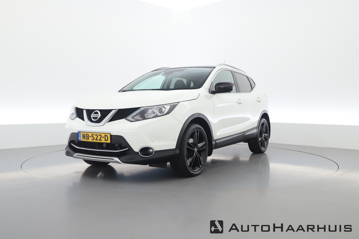 Nissan Qashqai - 1.2 Tekna Automaat | Keyless | Navi | Cruise | Trekhaak | Stoelver. - AutoWereld.nl