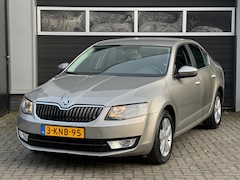 Skoda Octavia - 1.4 TSI Greentech Elegance Navi, Cruise, Climate Control, PDC, NAP