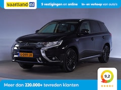 Mitsubishi Outlander - 2.4 PHEV Pure+ Black edition Aut [ Trekhaak Camera Carplay ]