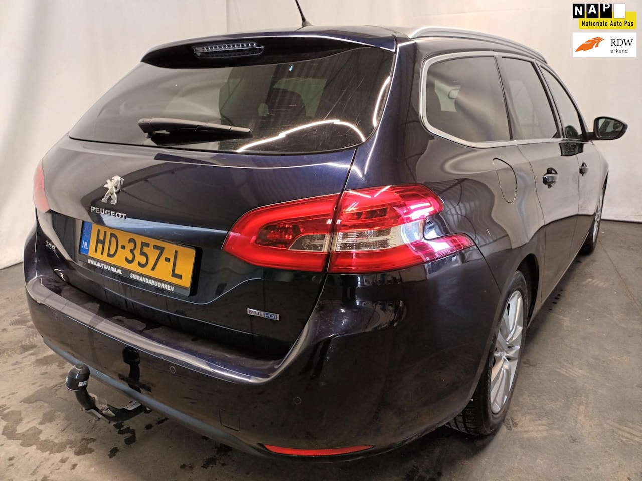 Peugeot 308 SW - 1.6 BlueHDI Blue Lease Executive Pack 1.6 BlueHDI Blue Lease Executive Pack SCHADEAUTO!! - AutoWereld.nl