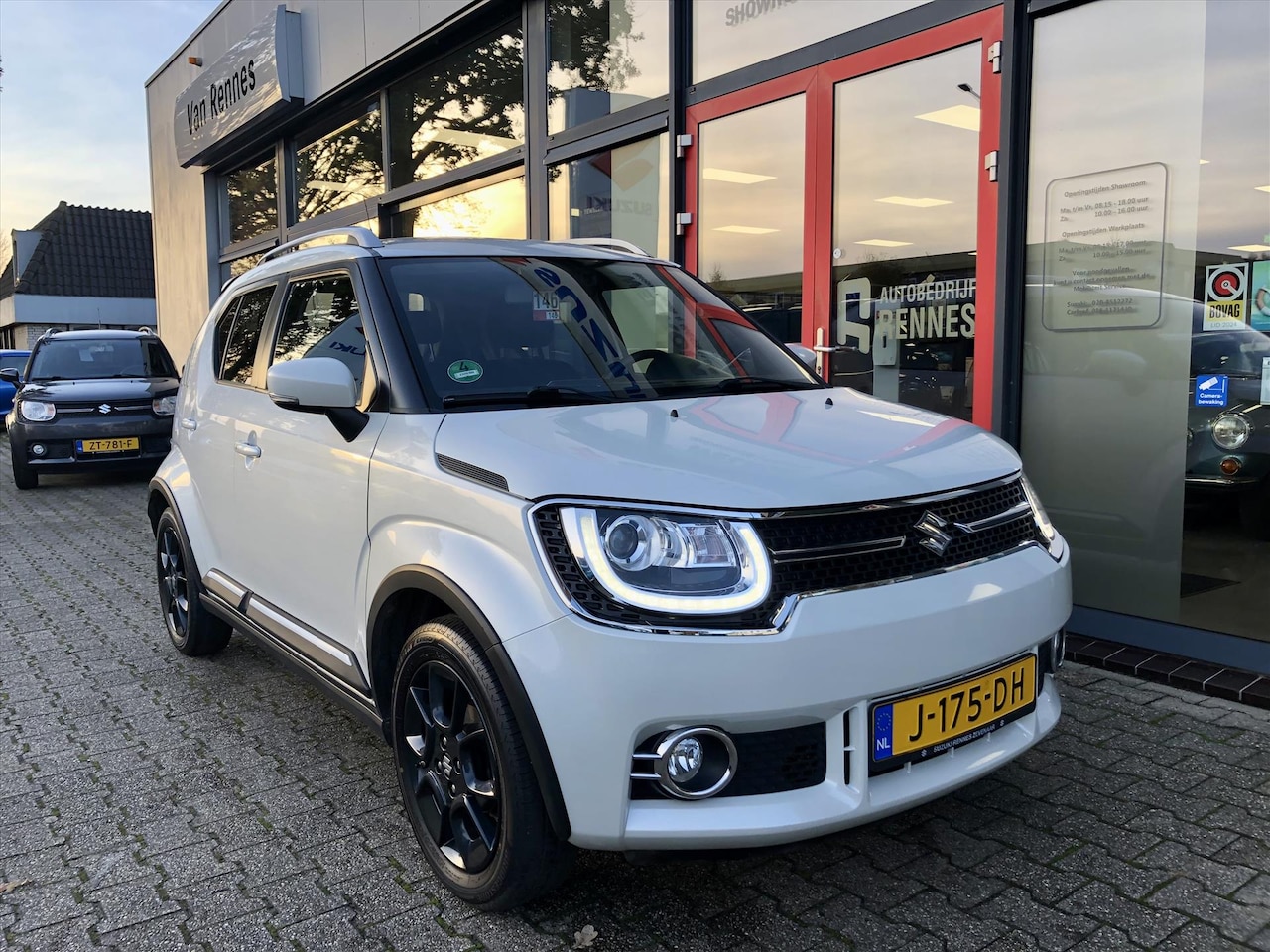 Suzuki Ignis - 1.2 Dualjet 90pk Smart Hybrid Select (RIJKLAARPRIJS) - AutoWereld.nl