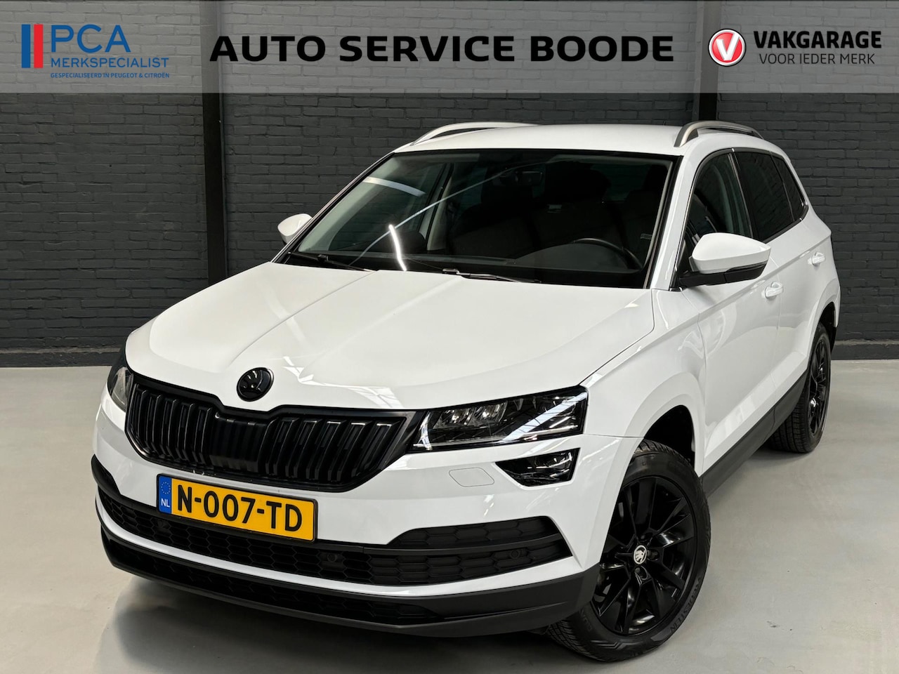 Skoda Karoq - 1.0 TSI (110pk) Business Edition Plus - trekhaak - digital cockpit - AutoWereld.nl