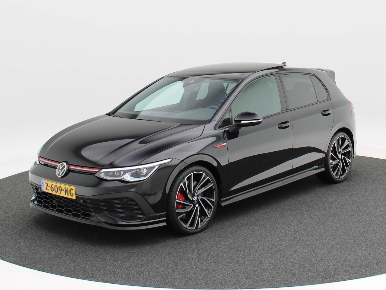 Volkswagen Golf - 2.0 TSi GTI DSG | Panorama | Adap. Cruise | Stuur Verw. | Carplay | Camera | ECC | Sensore - AutoWereld.nl