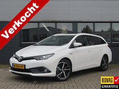 Toyota Auris Touring Sports - 1.8 Hybrid | stoelverwarming | 17 inch licht metaal | 4 season banden