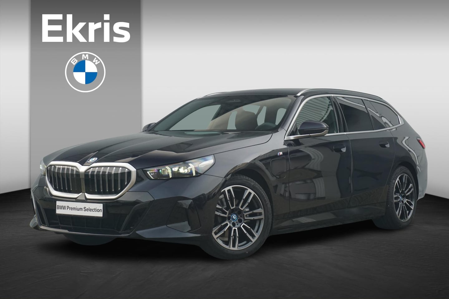 BMW 5-serie Touring - 530e M Sport / Comfort Acces / Trekhaak / Harman Kardon / Driving Assistant Plus - AutoWereld.nl