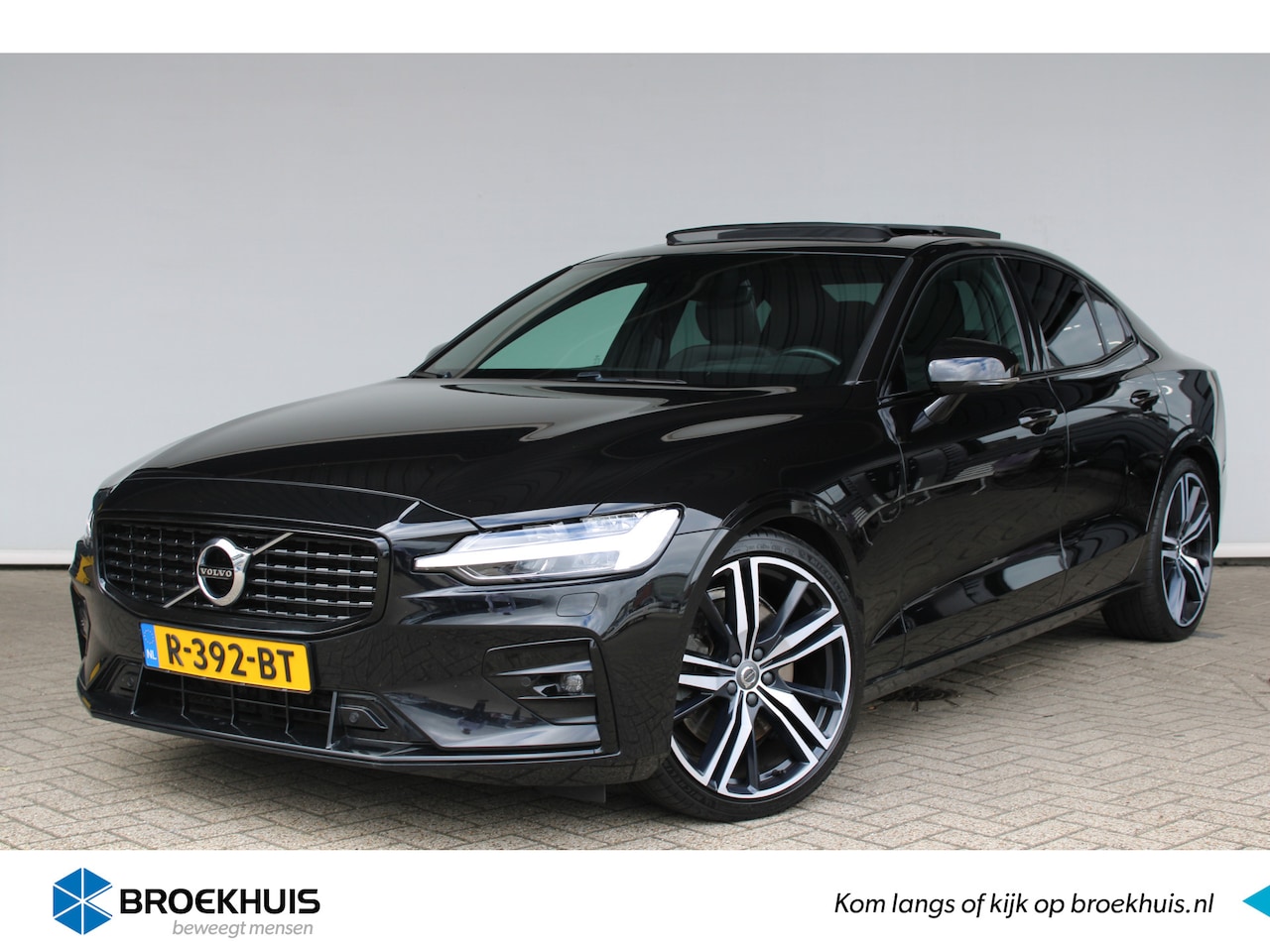 Volvo S60 - 2.0 B5 R-Design SCHUIFDAK/HARMANKARDON/20INCH/LEDER/GEHEUGENSTOEL/CAMERA - AutoWereld.nl