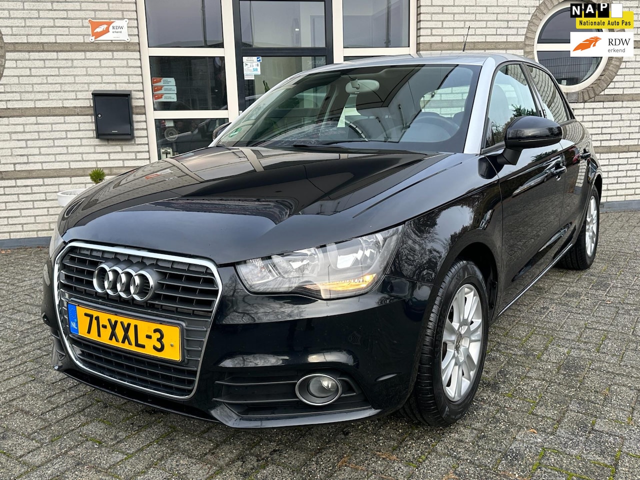 Audi A1 Sportback - 1.2 TFSI Attraction Pro Line Business 1.2 TFSI Attraction Pro Line Business |Airco,Navi,Cruise| - AutoWereld.nl