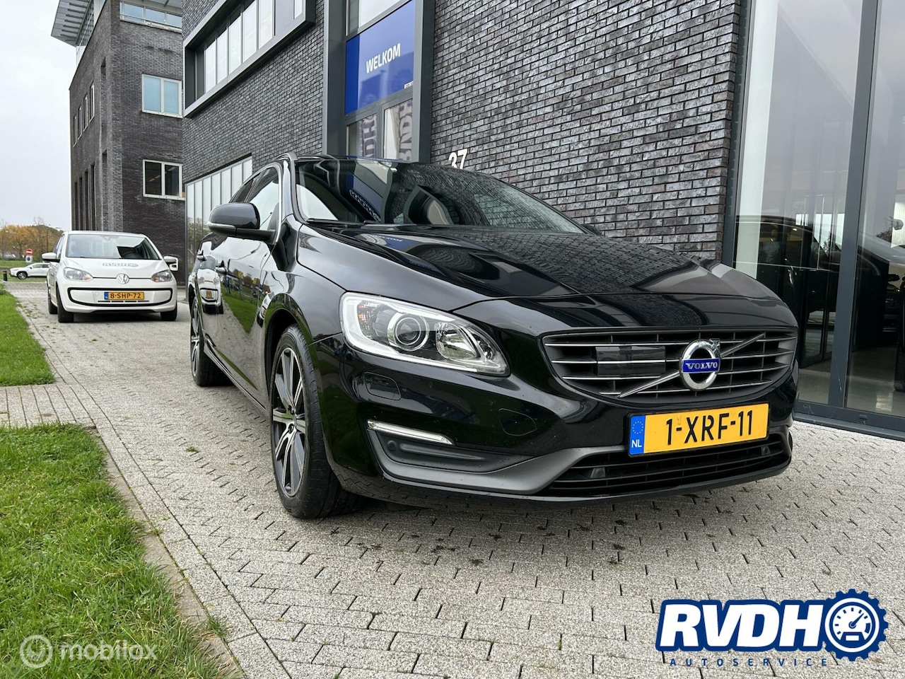 Volvo V60 - 1.6 T3 Momentum 1.6 T3 Momentum - AutoWereld.nl