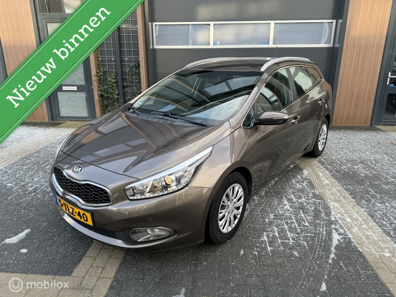 Kia Cee'd Sportswagon - 1.6 GDI BusinessLine camera sensoren - AutoWereld.nl