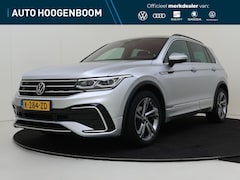 Volkswagen Tiguan - 1.5 TSI R-Line | Panoramadak | Trekhaak | Keyless | LED Plus koplampen | 3-zone airco | Na