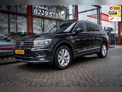 Volkswagen Tiguan Allspace - 1.5 TSI | 7 persoons | Panoramadak | App Connect | Adaptieve cruise control | Parkeer Came