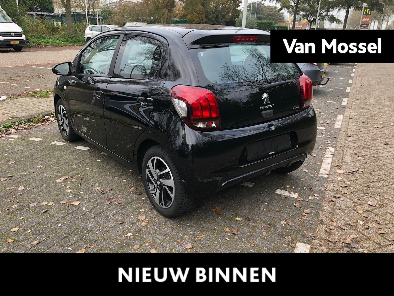 Peugeot 108 - 1.0 VTi Allure | Automaat | Camera | Navigatie | Unieke KM stand | keyless start - AutoWereld.nl